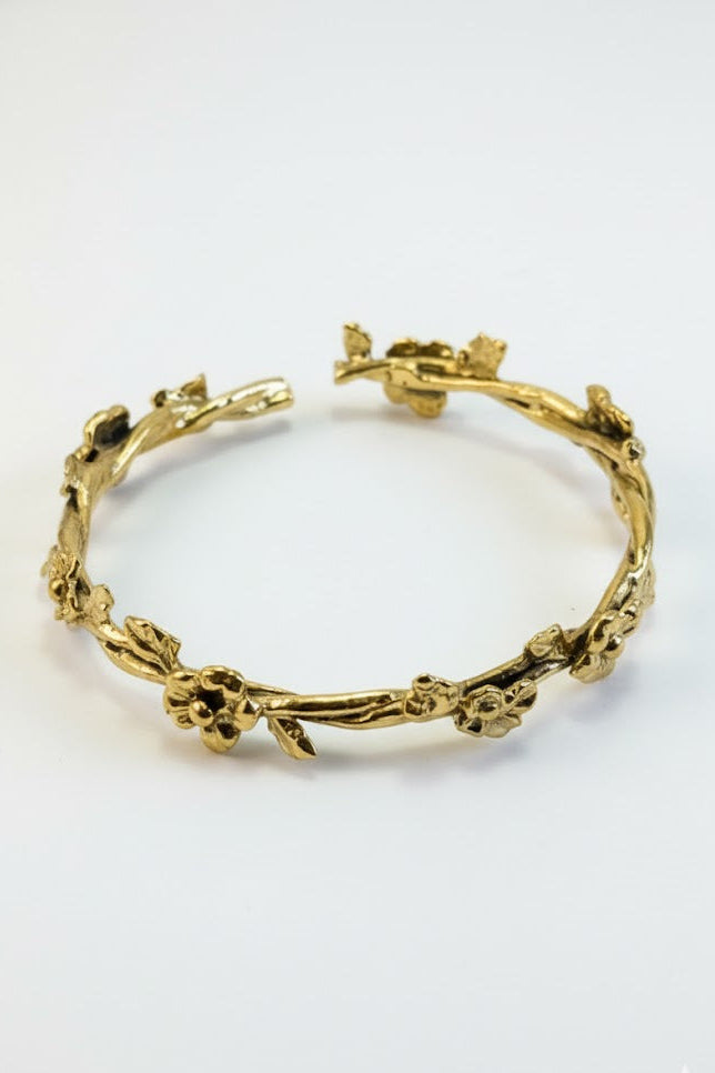 Pulsera brazalete flores