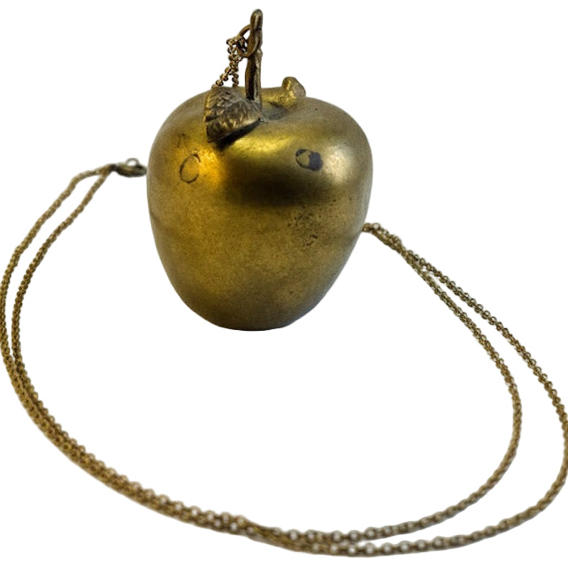 Collar colgante manzana
