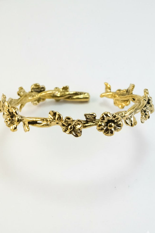 Pulsera brazalete flores