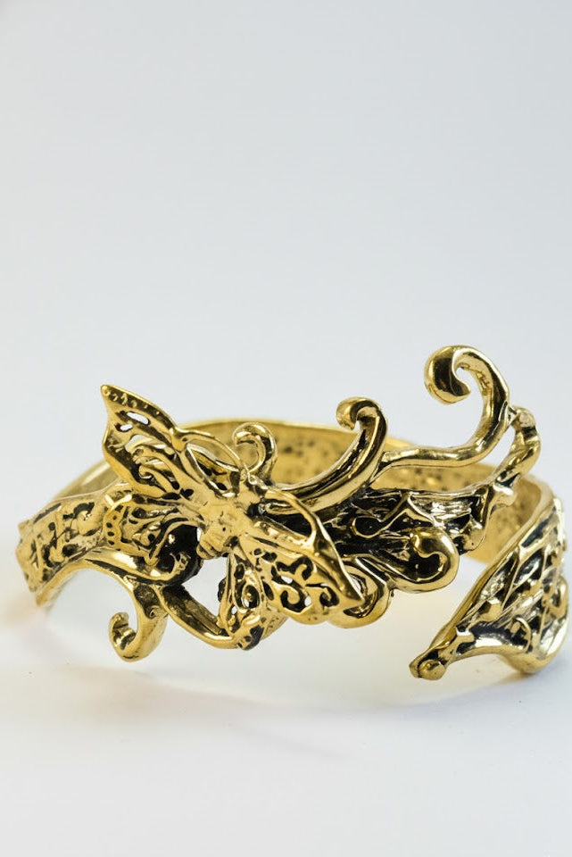 Pulsera brazalete filigrana con mariposa