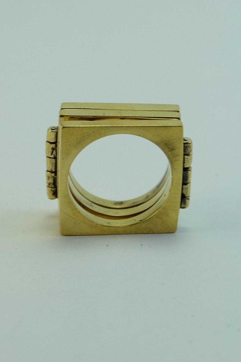 Anillo Triptico