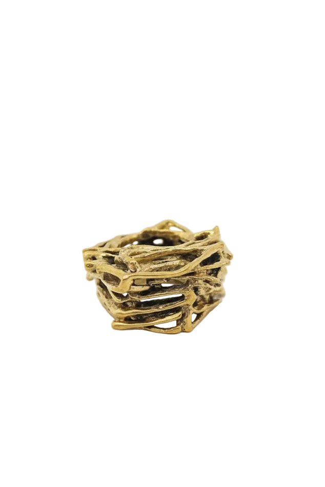 Anillo nido de ramas