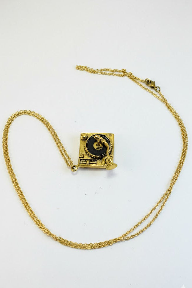 Collar colgante tocadiscos retro