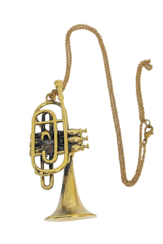 Collar colgante trompeta